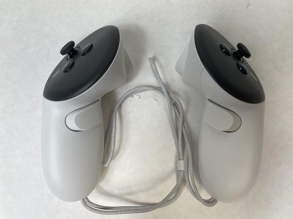 Meta Quest 3S VR Headset 256GB W/Hand Controllers