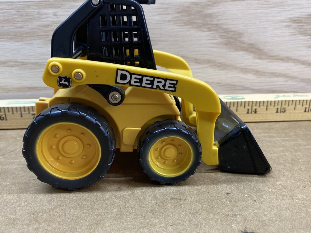John Deere TOMY 6” Plastic Skid-Steer E0214Q00