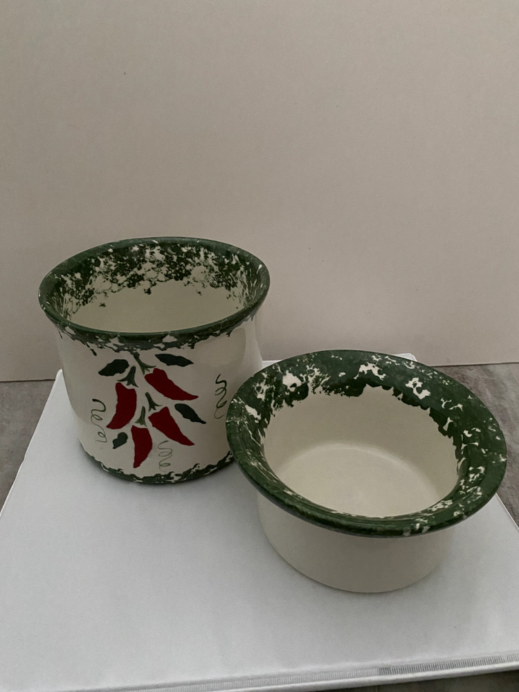 Pepper fermentation pot initials on bottom Italian pottery