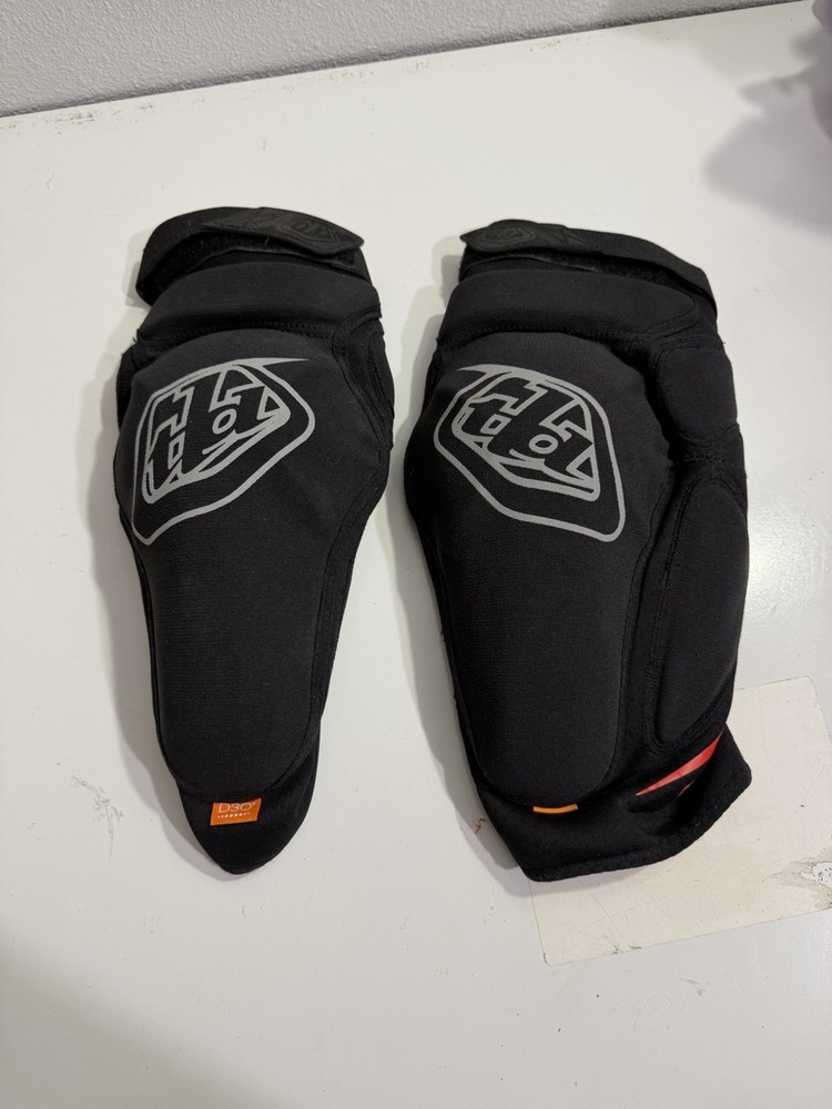 Troy Lee Designs Raid Knee Guards Large