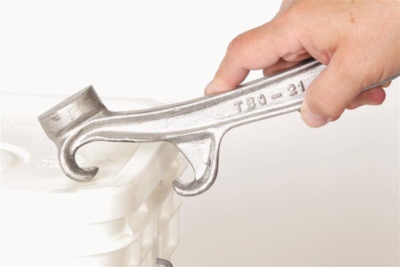 Metal Bucket Opener/Hammer