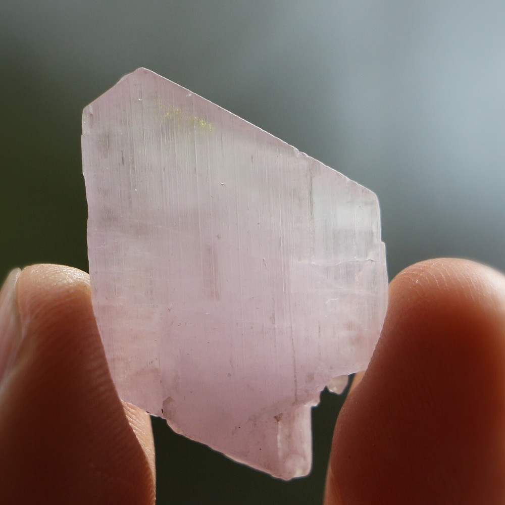 Mineral Specimen: Kunzite (KNZ94)