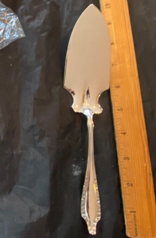 WEIDLICK DEVON STERLING SILVER ALL SILVER PIE SERVER SUPER SHAPE NOT MONOGRAMMED