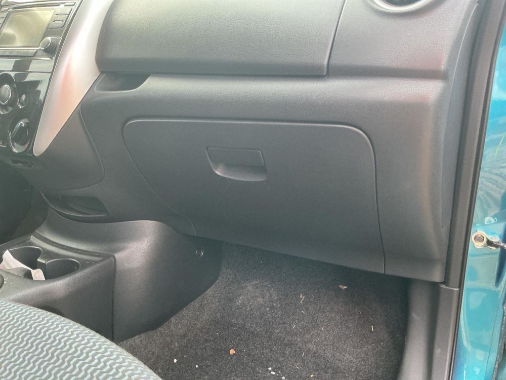 VERSA     2016 Glove Box 4724364