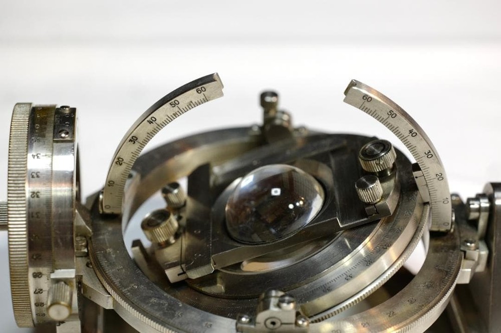 microscope antique Microscope Accessory No. 14 "Leitz Universal Stage UT4" USED