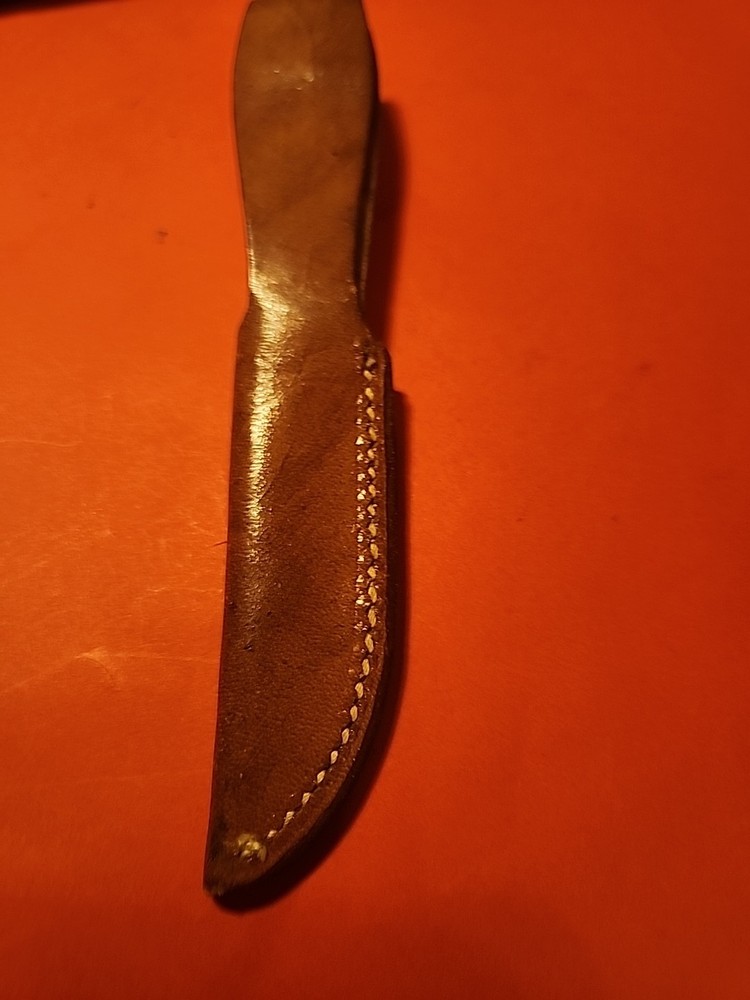 Vintage Queen fixed 3in Blade Bone handle/sheath