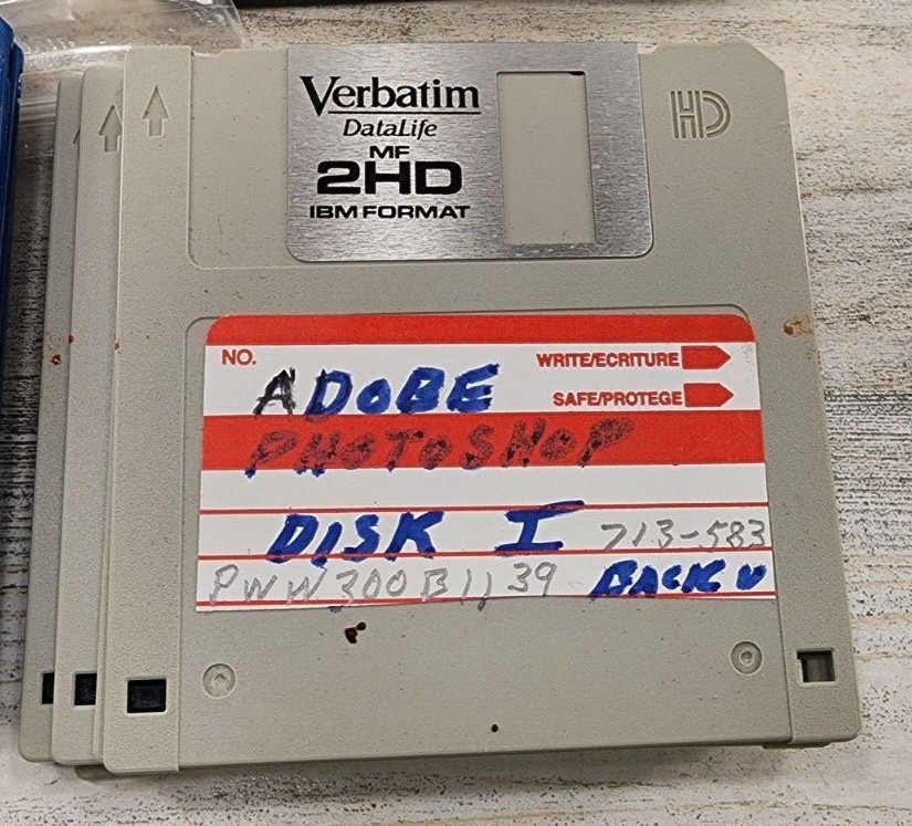 Lot of 18 3.5" Computer Disk