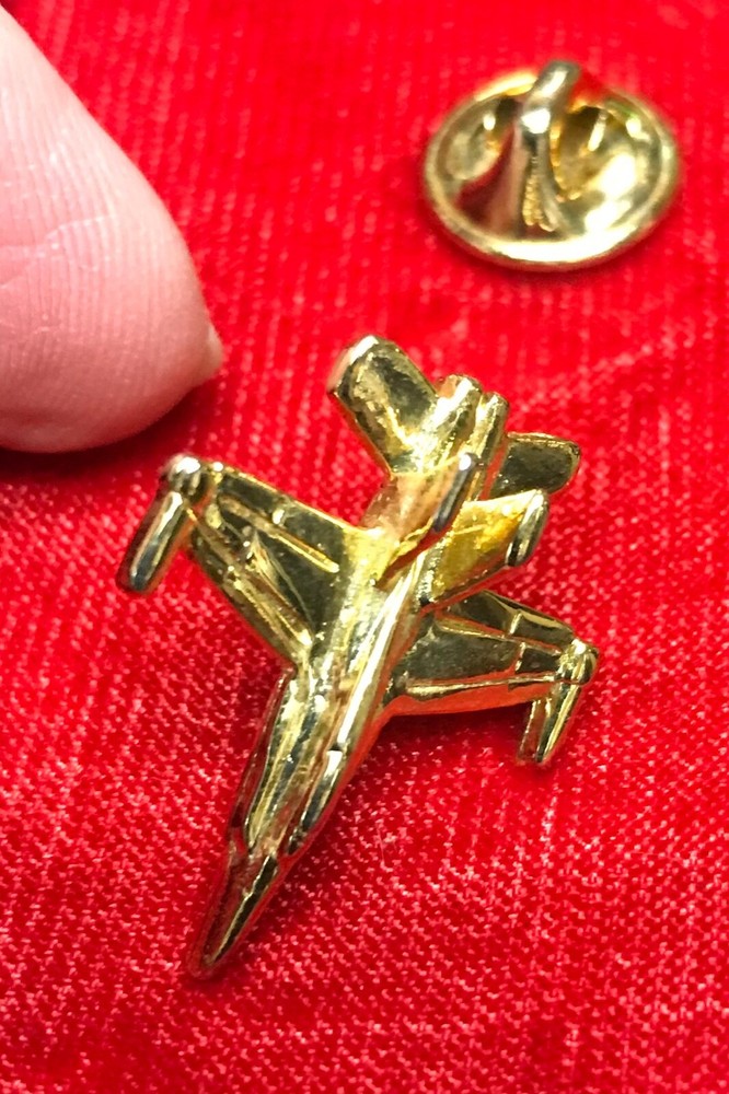 Vintage Jet Airplane lapel tie pin
