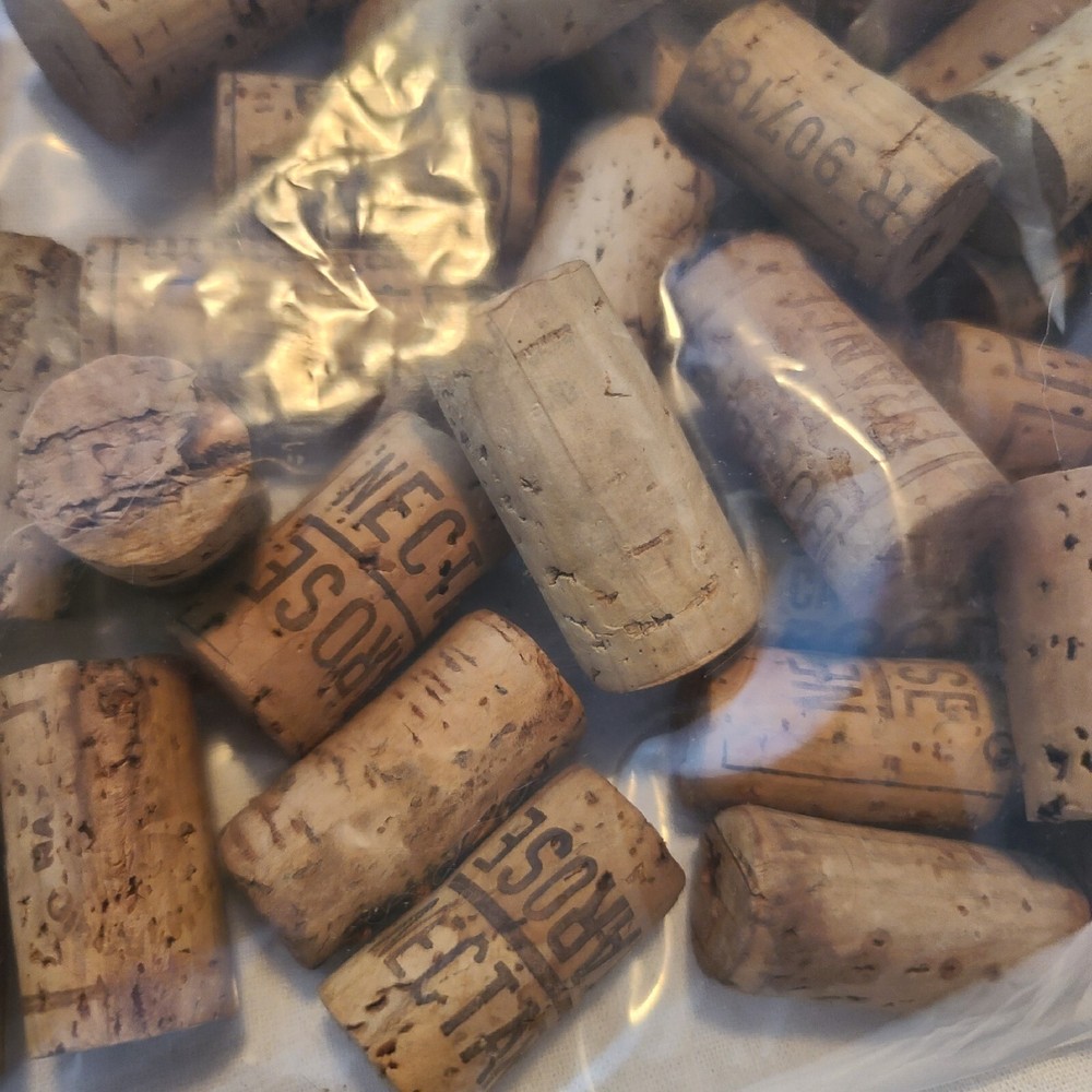 Lot Of Wine Corks For Crafting 🐾