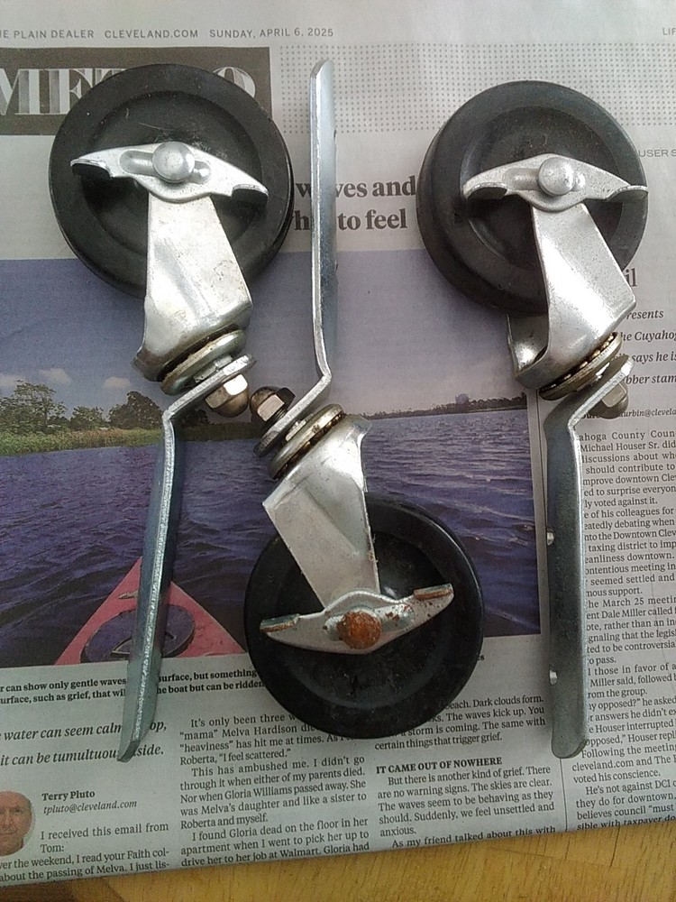 Tripod / Light Stand Universal Swivel Caster Bundle