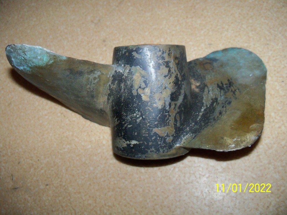 Old Bronze Mercury Quicksilver 48-23586A2-11 Propeller