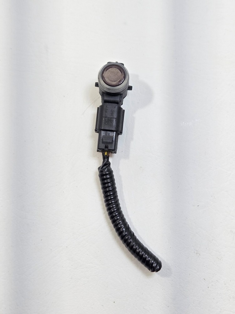 GM CHEVY Parking Sensor Distance Control Sensor 23148342 OEM
