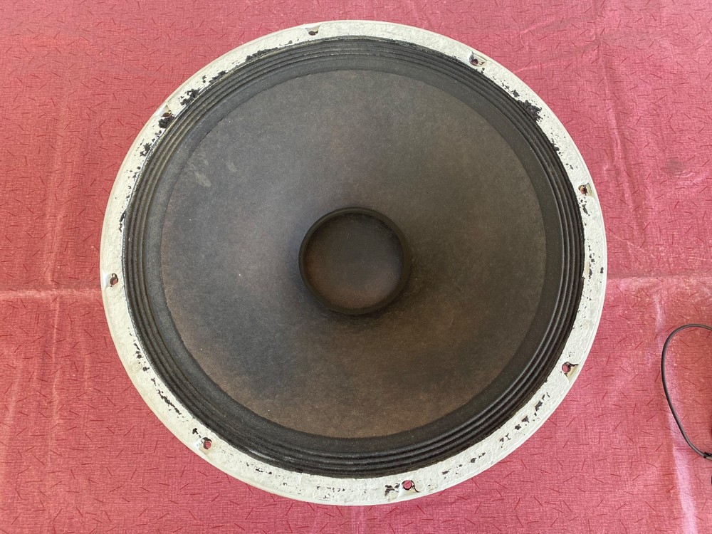 Peavey 18" Black Widow 1801 Speaker Tested