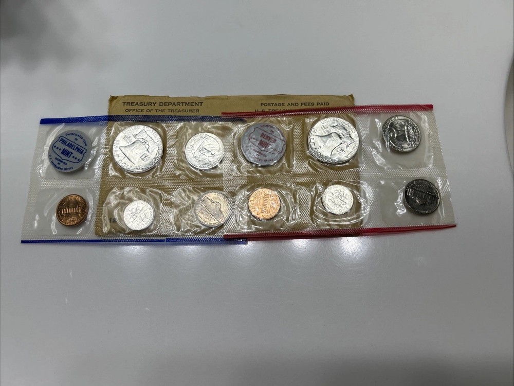 1961 P & D UNCIRCULATED SET- US MINT-90 % SILVER.
