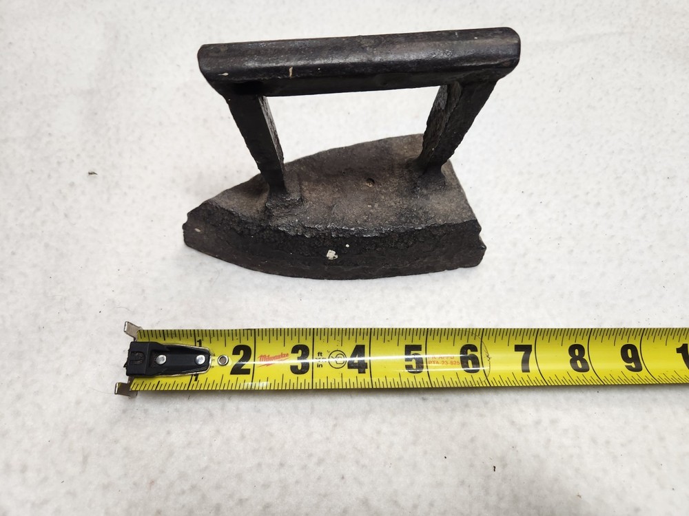 Antique Cast Iron Flat Iron