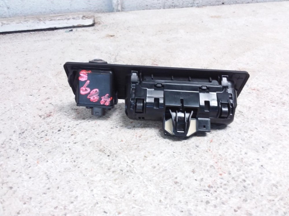 2019 BMW X6M REAR SURROUND VIEW CAMERA WITH HANDLE