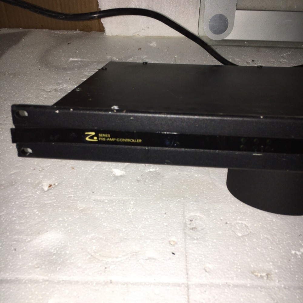 Elan Z 630/631 Pre-Amp Controller Series 1 - 3 Zone / 6 Source Mountable (2)