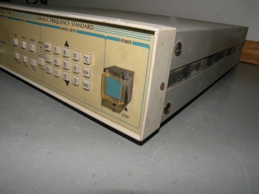Stanford Research Systems SRS FS700 Loran-C Frequency Standard