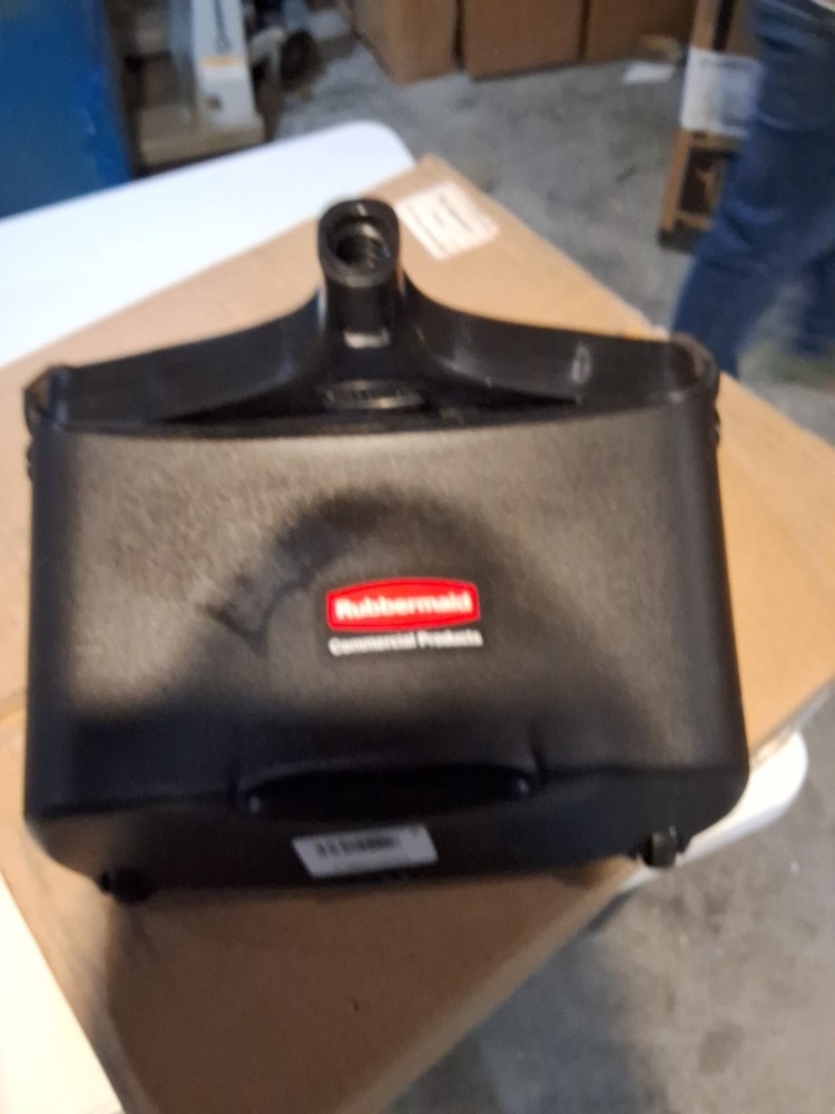 (NO HANDLE) Rubbermaid Commercial Products Dustpan