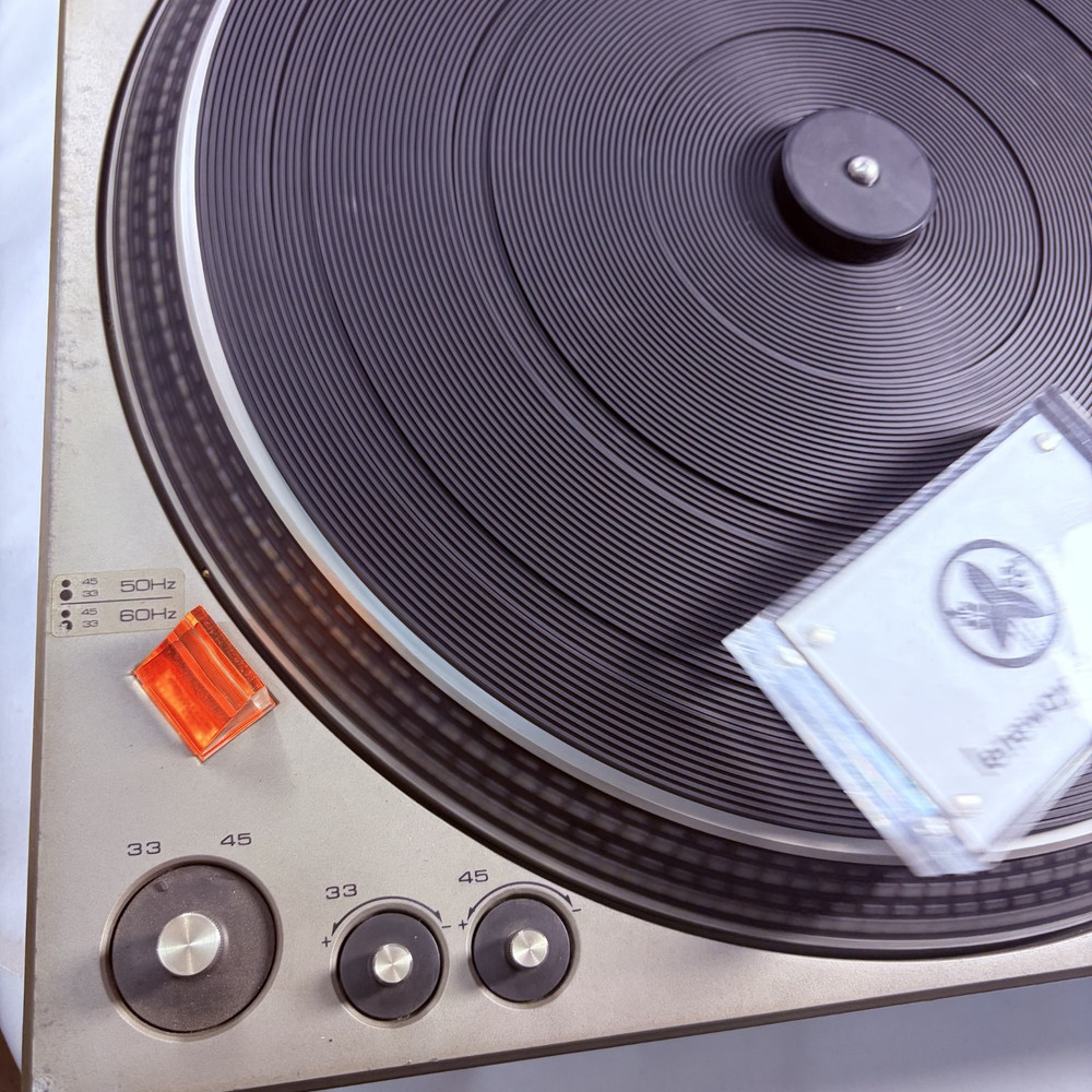 Technics SL-1300 Fully-Automatic Direct-Drive Turntable Record Player