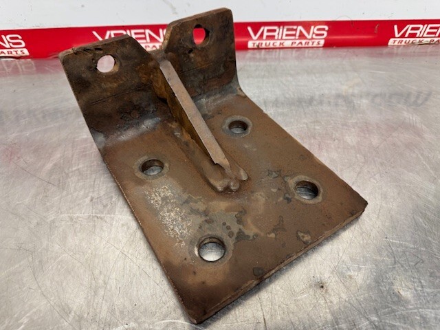 PETERBILT 05-20010R BRACKET-MOUNTING REAR ENGINE