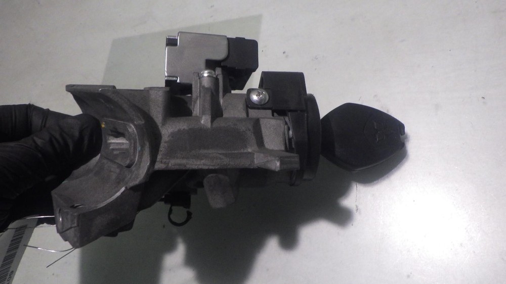 15 MITSUBISHI MIRAGE Ignition W/Key