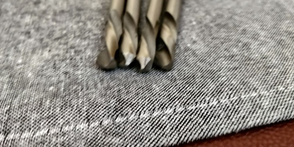 FOWLER 11/32" DRILL BITS, 3 pieces + 1 Chicago Latrobe