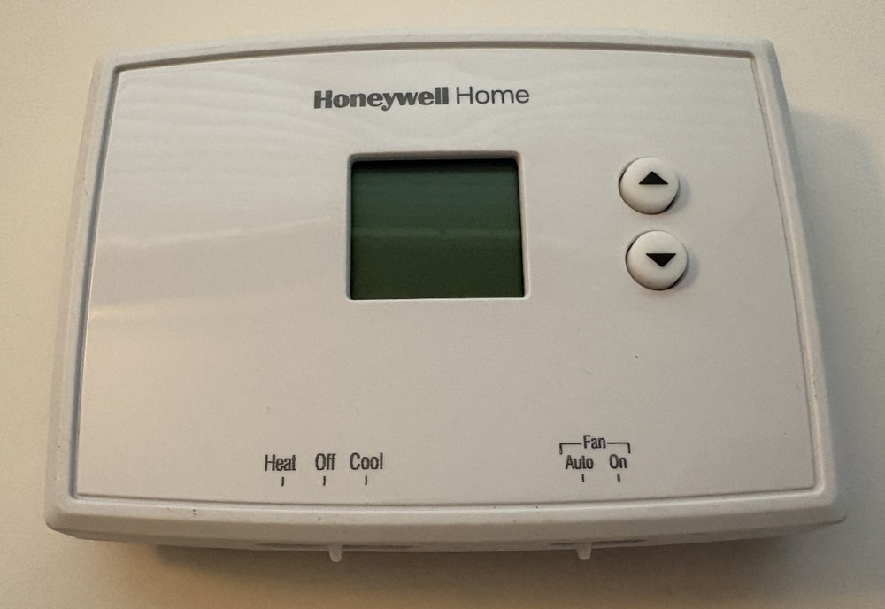Honeywell Home RTH111B1024 Digital Non-Programmable (No Back)