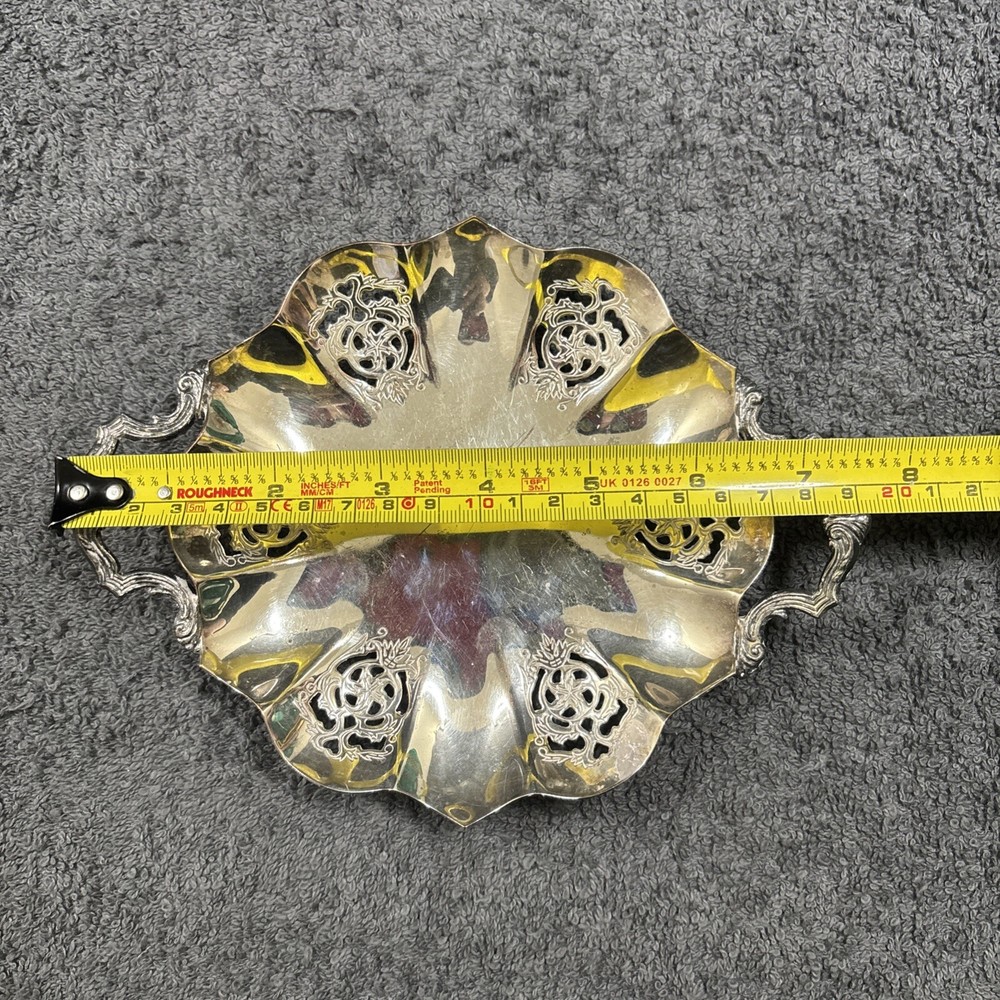 Silver plated Dish "Essay" Made in Canada. E.P. Copper 1001. Hall Marked