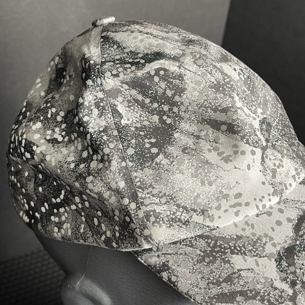 Lululemon Fast Free Run Hat Camo Rhino Grey Hook Loop Closure Reflective