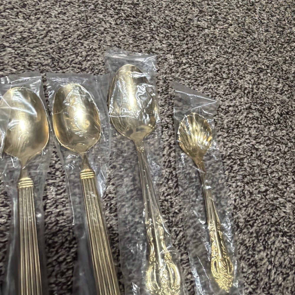 Hampton Forge 24 kT Gold Plated 17 pc Hotess Serving Set