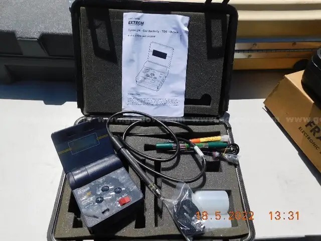 EXTECH, Oyster pH Conductivity + TDS Meter, Series 34135