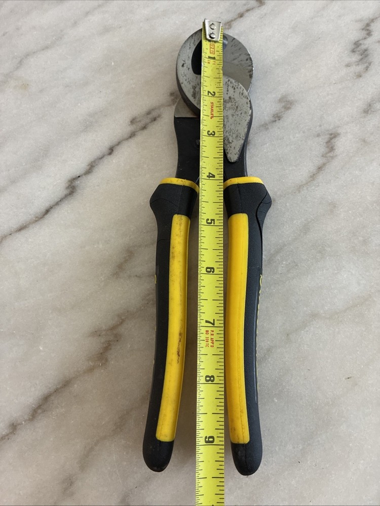 Preowned Southwire CCP9 High-Leverage Cable Cutter In Good Used Condition