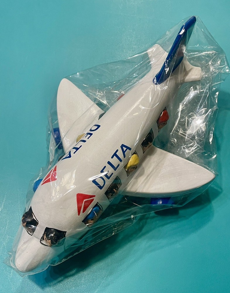 HUGE DELTA  AIRLINES HAND PAINTED CERAMIC PLANE