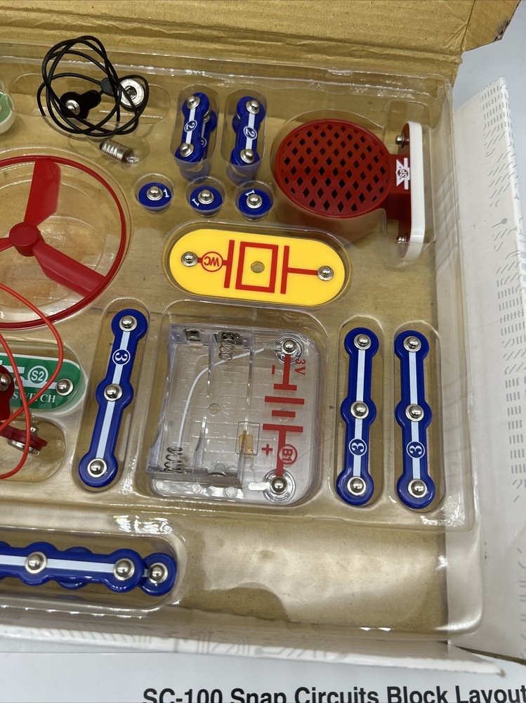 Electronic Snap Circuits Lab 100 Exciting Projects Radio Shack 28-286