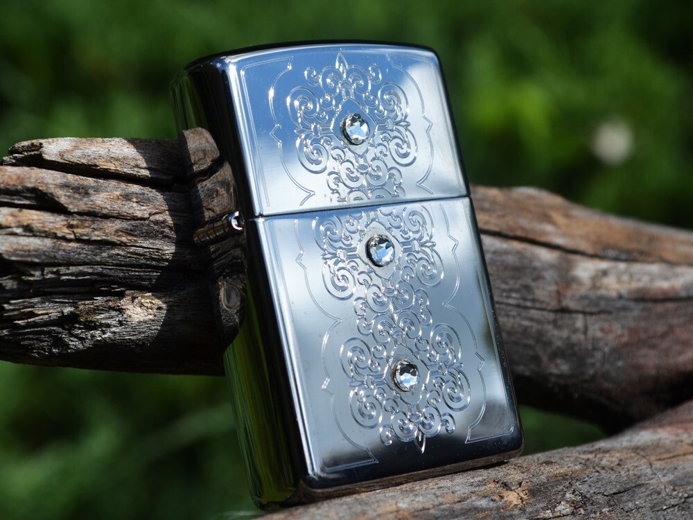 Victorian Pattern Zippo Lighter - Rotary Engraved - Three Swarovski Crystals
