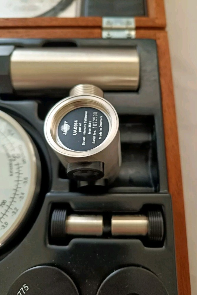 Bruel & Kjaer Type 3541 Sound Intensity Calibrator