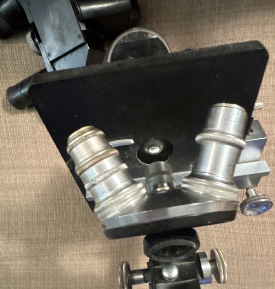 Leitz Wetzlar DRP Microscope with Multiple Objective Lenses
