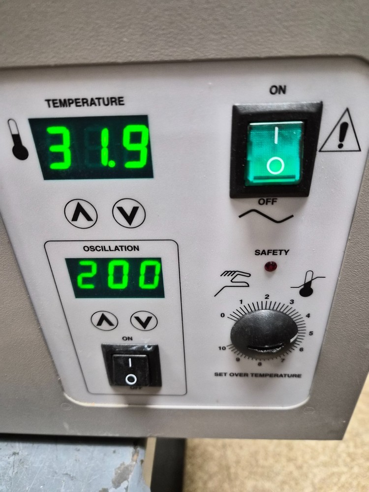 VWR Shaking Water Bath 1217