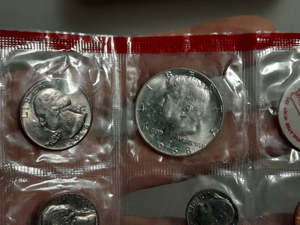 1968- D US Mint Set in Mint Cellophane