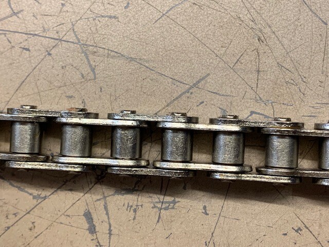 TSUBAKI ROLLER CHAIN RS40, 21" LENGTH, RIVITED