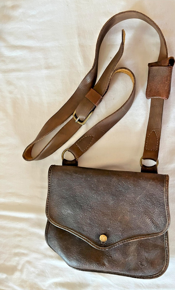 Heavy Leather Hunting Bag, interior and rear pockets.