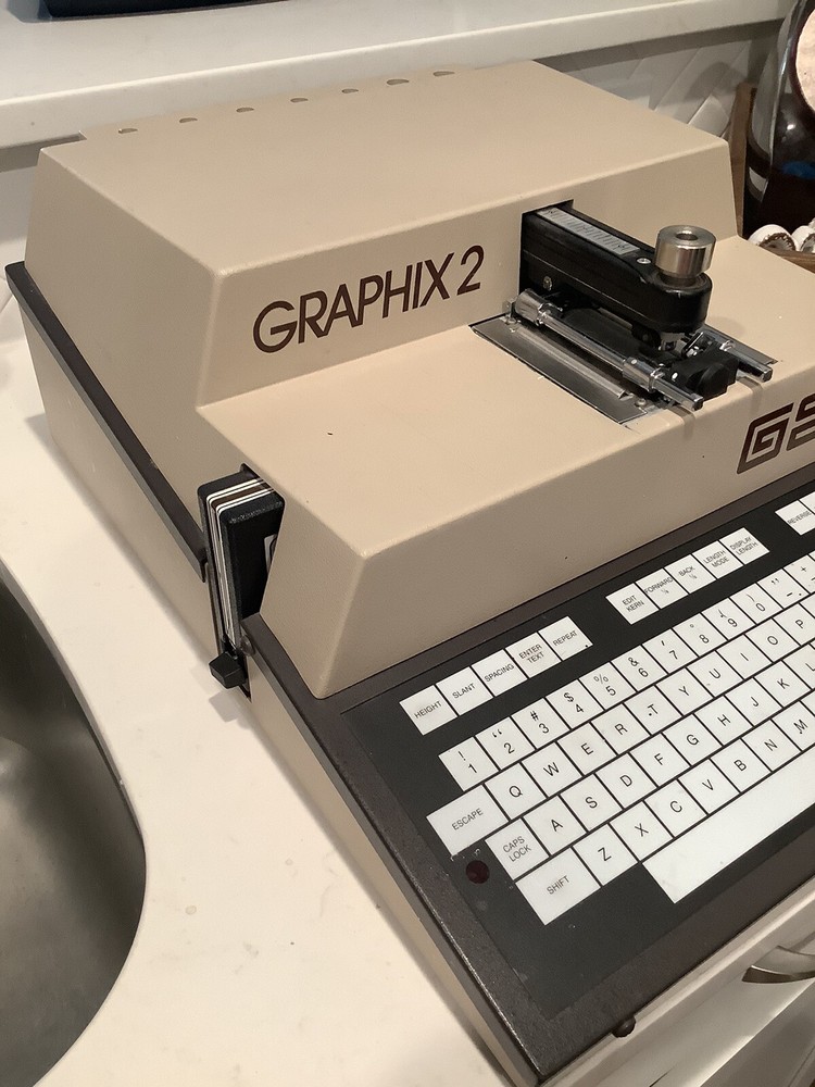 Gerber SignMaker Graphix 2 Gsp Auto-kern With Module READ DESCRIPTION