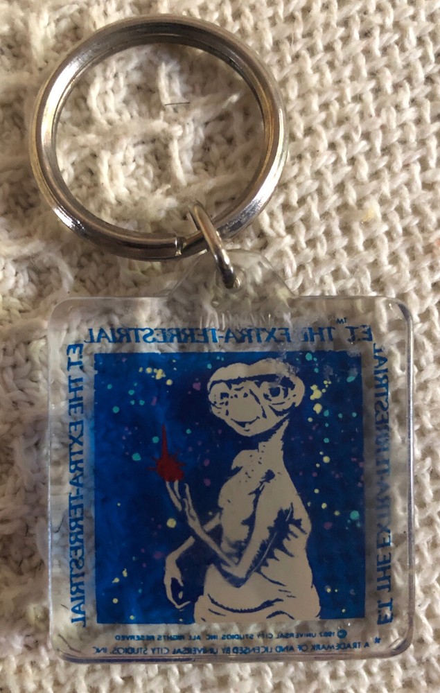 1982 E.T. Set - 3 Rings MIP Unopened & 1 Keychain￼