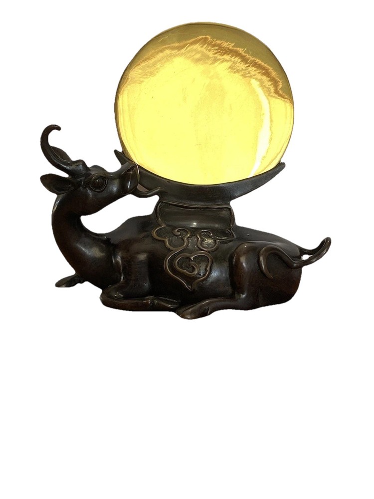 Chinese Ross mirror stand with mirror