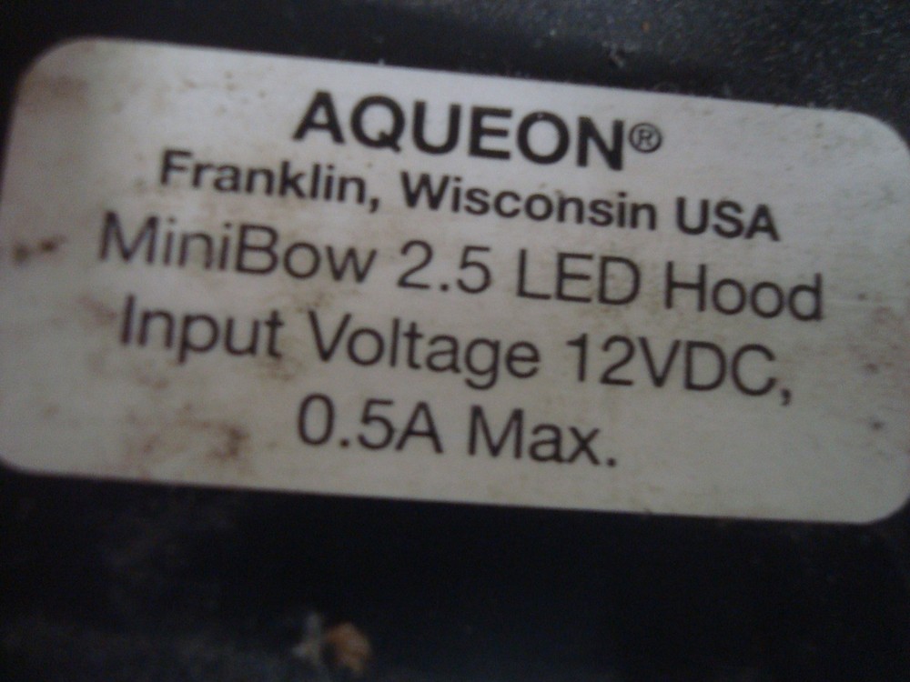 AQUEON BETTA mini-BOW 2.5 Gallons Desktop Aquarium Kit
