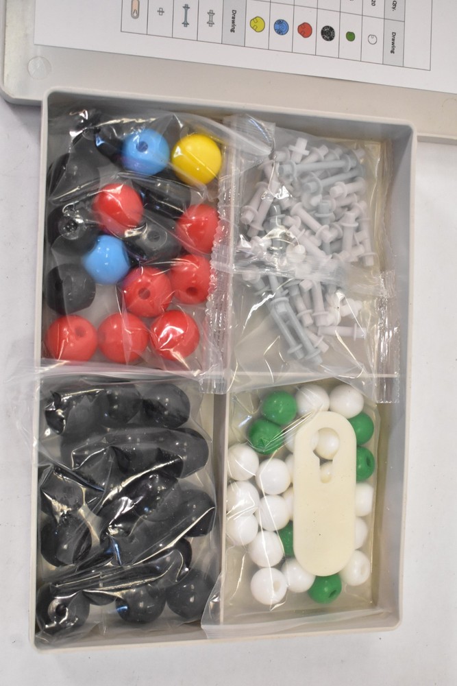 Organic Molecular Structure Model Ball & Stick Scale Student 122 Piece XMM-005