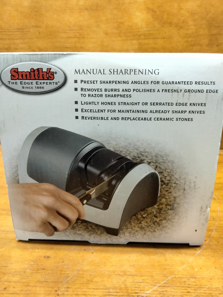 Smith's Diamond Edge 2000 Electric Knife Sharpener.