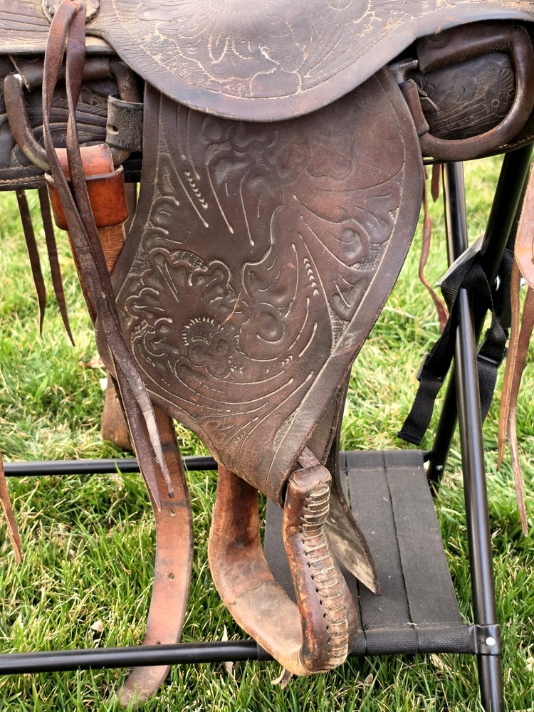 Vintage 14" Seat Ranch Saddle
