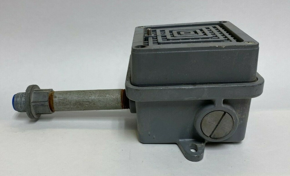 FEDERAL VIBRATONE HORN SERIES B1 WITH PIPE